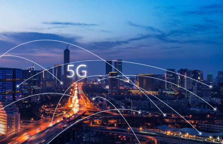 無線通信技術應用于多個領域，已經(jīng)成為人們?nèi)粘＝涣鳌⑸虡I(yè)合作以及創(chuàng)新研究的基石。