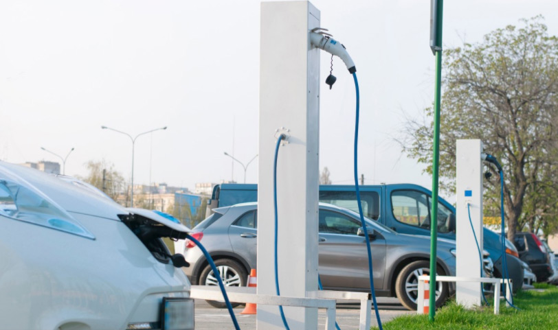 近年來，我國新能源汽車出口增速加快，布局越來越精準(zhǔn)。