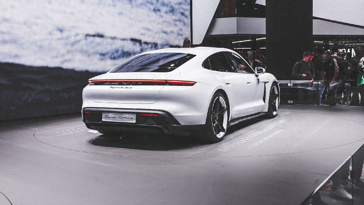 國家為什么要大力發(fā)展新能源汽車，其背后的目的什么？