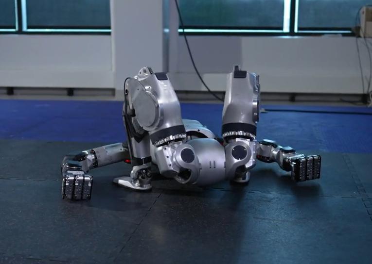波士頓動力放棄液壓技術(shù)驅(qū)動轉(zhuǎn)向純電機(jī)器人