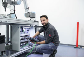 優(yōu)傲機器人與西門子PLC攜手，開創(chuàng)自動化無縫對接新時代