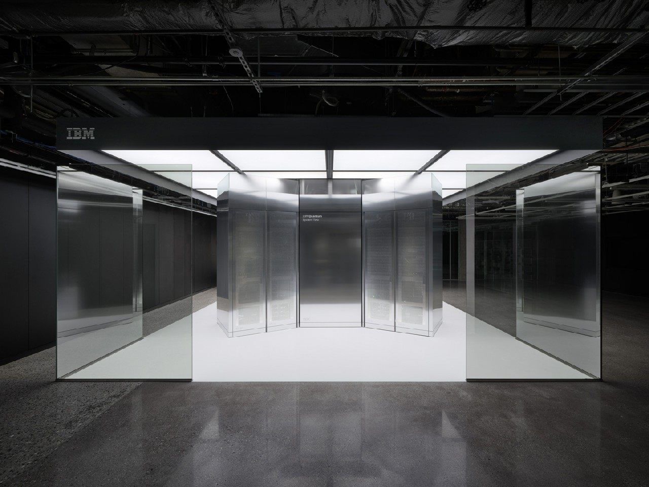 規(guī)模較目前高出一個(gè)數(shù)量級(jí)，消息稱(chēng) IBM 將聯(lián)手日本 AIST 建設(shè)下代量子計(jì)算機(jī)