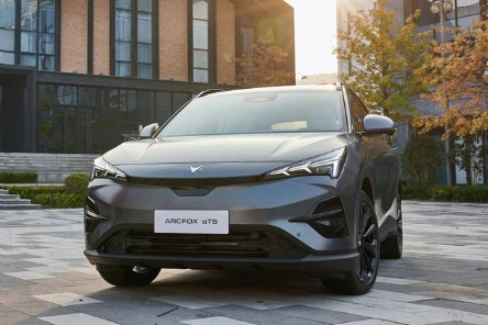 深度解析北汽極狐，狐阿爾法T5如何將舒適駕乘與綠色出行結(jié)合